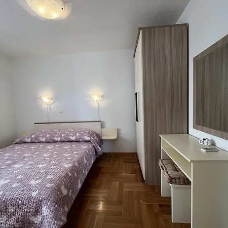 Διαμέρισμα Diana *