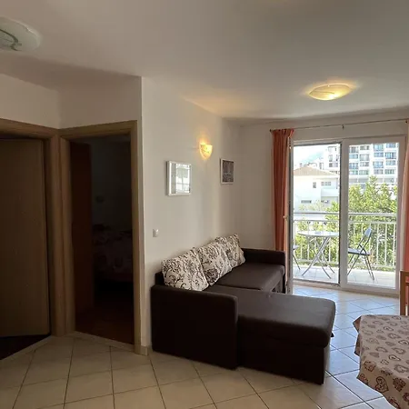 Diana * Μακάρσκα